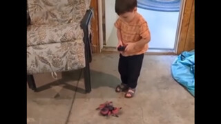 幼小的心灵受到了大大的惊吓😱