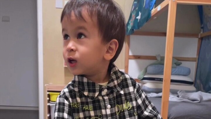 لاتيه: ماذا أفعل إذا كانت أختي تحبني كثيرًا؟