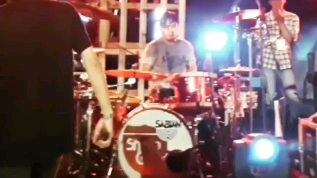 lihat, dengar, rasakan SHEILA ON7