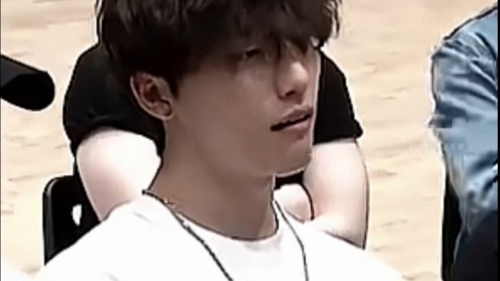 【Chanba】I don’t want to ship them either, but his gaze is just too disrespectful—clearly oversteppin