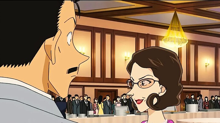 Conan finally attacked Kogoro's forehead.