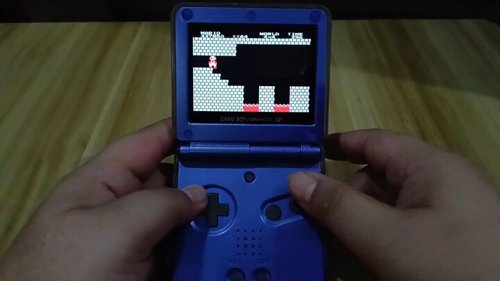 Super Mario Bros. on Gameboy Advance SP: World 4-4