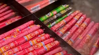 يجب أن أوصي الجميع بهذا النقانق المطهي باللحم الخنزيري!