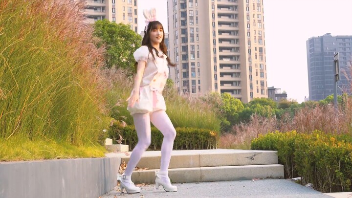 【Ling Xue】 Love Cycle ~ Con thỏ trắng cao một mét bảy đã nhảy trong ba phút