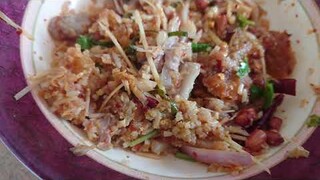 ยำแหนมข้าวทอด สูตรโบราณ อร่อยจัดจ้าน รสดั้งเดิม