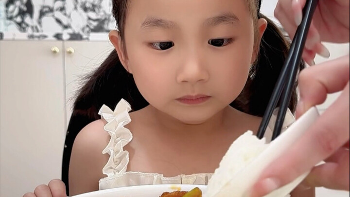 Mom’s Got the Menu for Today!