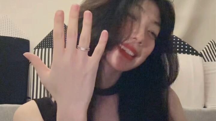 Selamat 520! Semoga semua bahagia! Aku cinta kamu setiap hari, weh! (Ini hadiah dari aku untuk diri 