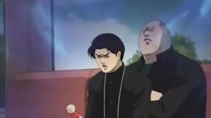 The gangster boss who was afraid of motion sickness had someone sit on his lap.