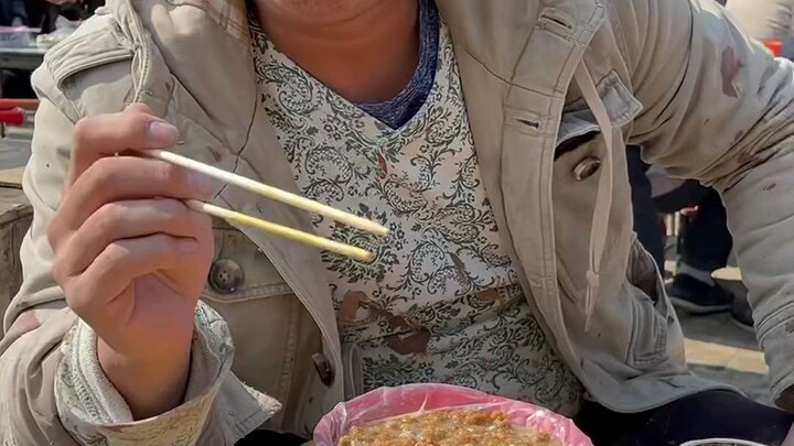 คุณลุงบุฟเฟต์ที่จว้านเฉิง มณฑลซานตง ร้านของคุณคนแน่นขนาดนี้ก็สมควรแล้ว!