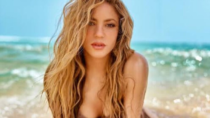 Shakira_-_Dare_(La_La_La)_(Official_Music_Video)
