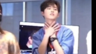 小狗身上挺痒的哈哈哈哈