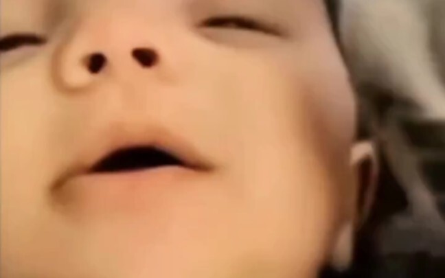 พี่ไทรอยด์เป็นพิษ ประโยคแรกที่เด็กพูดออกมาคือ “เอ่อ…”