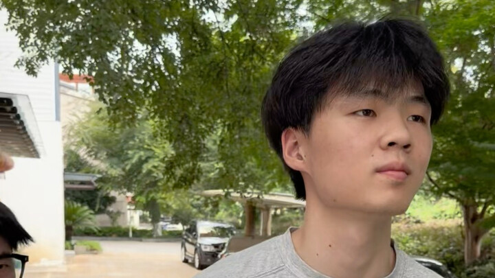 “Vay tiền”
