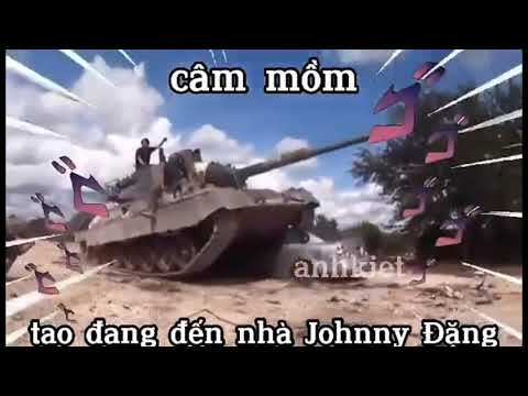 Khoa pug qua thu nợ Johnny Đặng