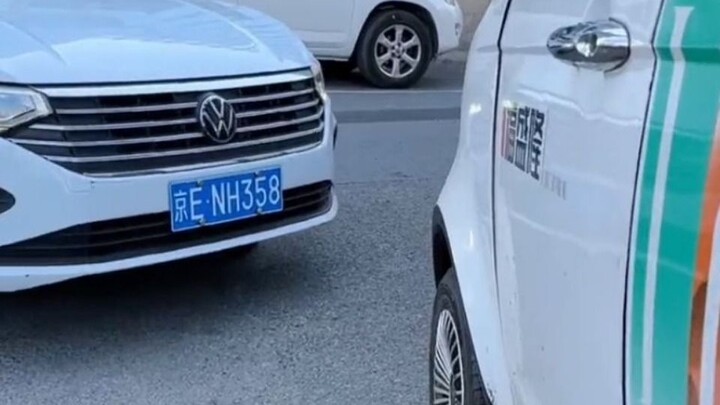 Tuyệt quá! Dùng cách này để nâng cao cảm giác lái xe, từ nay về sau lái xe chẳng bao giờ bị va quẹt 