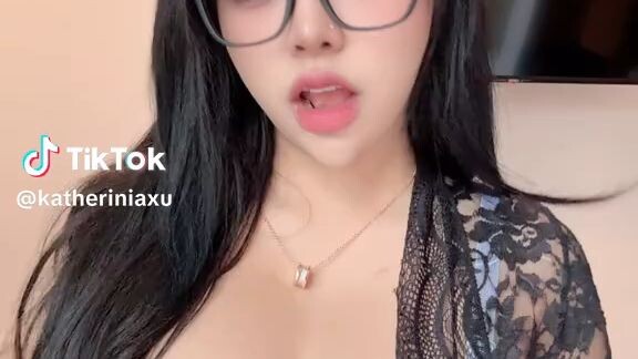 kacamata warna apa ?