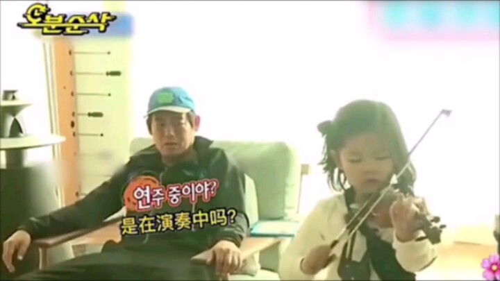 How hilarious the real-life Deok-sun and her dad are! Even Deok-sun’s dad from 1988 is at his wits’ 