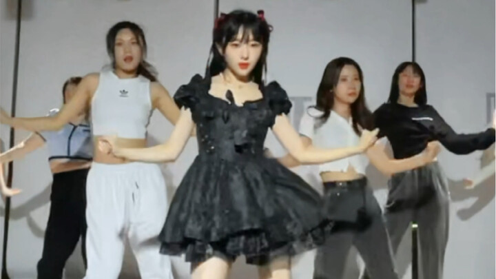 Jennie's latest solo track "you&me" cover dance