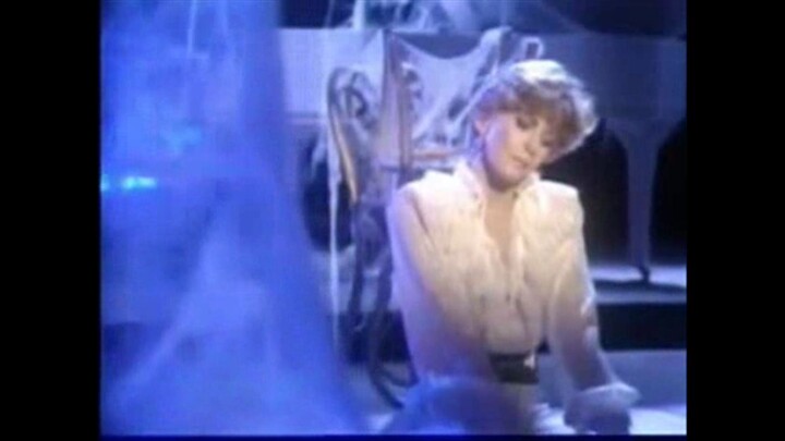 Olivia Newton John - Hospelessly Devoted To You - Tradução em Português
