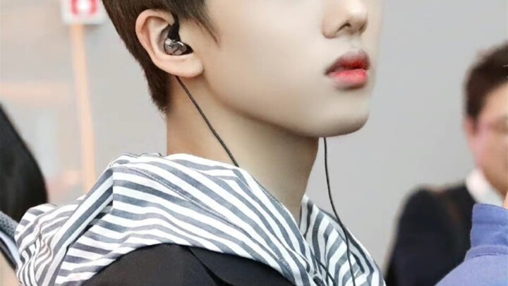 “จมูกแบบนี้ดูออกเลยว่าทำมาเสริมโครง” น่าเสียดาย……แม้แต่หมอศัลยกรรมยังบอกว่าเขาเป็นจมูกธรรมชาติ!