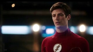 Superman tidak suka menggunakan otak supernya? Apakah dia takut menjadi seperti Flash?