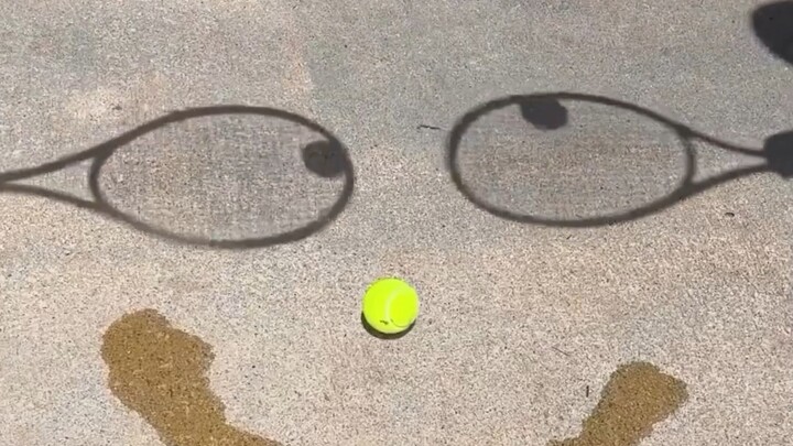 “Thôi mà, chắc là cậu thấy chán lắm rồi~”