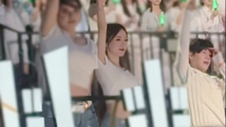 كيف كان شعورك عندما قدمت أداءً على نفس المسرح مع Song Yuqi في حفل تخرج محطة B لعام 2025؟