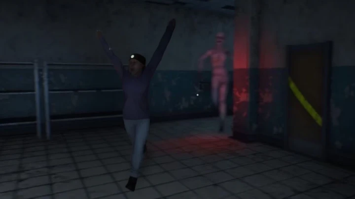A ghost is chasing me! But I can only escape by screaming!