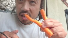 ASMR EATING SOUNDS - CARROT (NO TALKING)