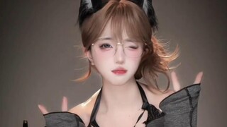 Aku kucing yang lucu!