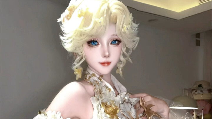 八音盒女子穿上旗袍也是如此权威