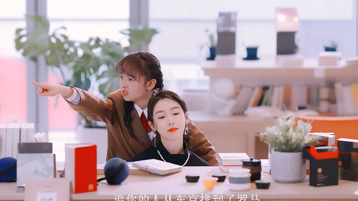 Khi nhà sản xuất xuyên vào phim dở, tự tay cải biên kịch bản! Nữ phụ độc ác bỗng trở thành chị em th