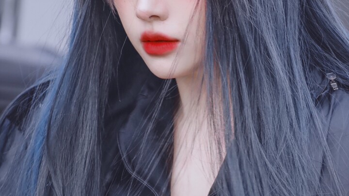 Holy crap! This unmatched beauty from Chinese entertainment just blew up—seriously, does she work at