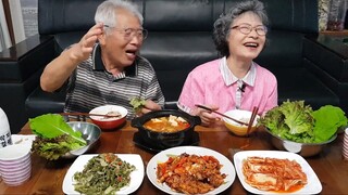 알싸한 돌산갓에 제육볶음 쌈먹방, 우렁 된장찌개, 미역줄기볶음, 배추김치, 가족먹방, 시골가족 MUKBANG KOREAN FOOD COOKING ASMR | EATING SHOW