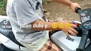 jalan jalan dulu ah