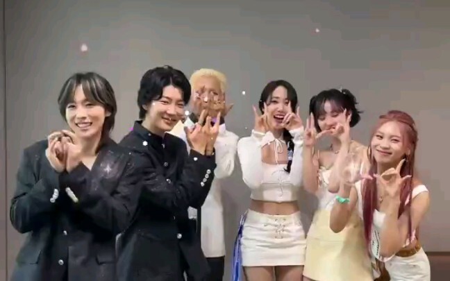 Chà, dạo này có rất nhiều thử thách! Thử thách VIVIZ × WINNER “LOVEADE”