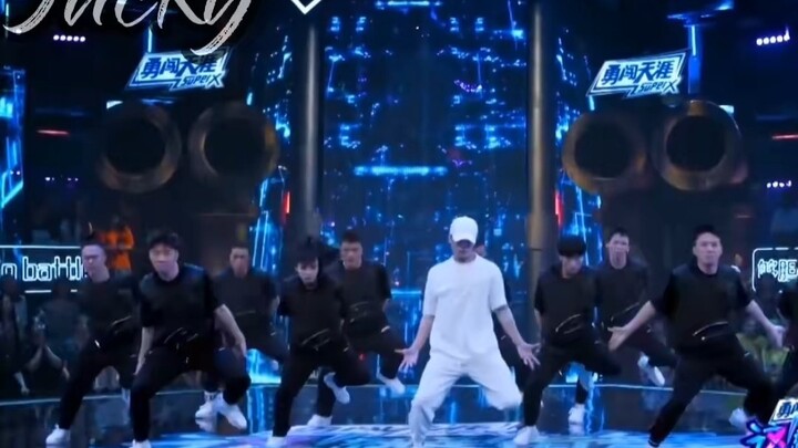 Jackson Wang, This Is Street Dance, penampilan langsung awal