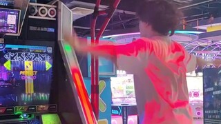 ลองเต้น Beyond the Way บนเครื่อง Dance Machine