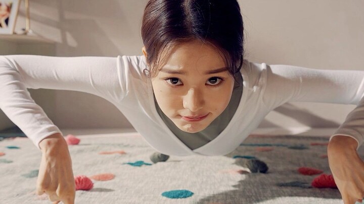 Zhang Yuanying personally demonstrated one-handed push-ups