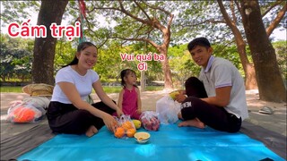 Hôm nay Ba Sang đưa Hai Mẹ con đi Công Viên nước chơi, Bối vui được ba dẫn đi bơi và cấm Trại
