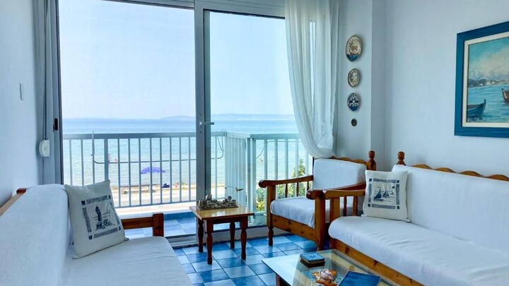 Cool place next to Thessaloniki Airport - Korali SeaView Apartment, Perea