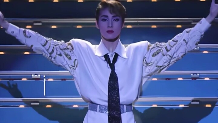 “เป็นไปไม่ได้ แบบเธออย่างนี้เข้าทากาโรงไม่ได้หรอก”