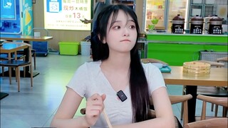 服务生乱点鸳鸯谱，同事们八卦靠脑补