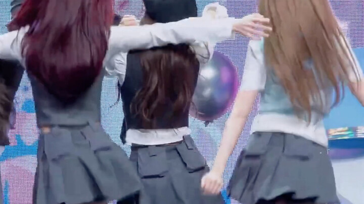 Koreografi ini… lagi ditonton berulang-ulang! Yuk klik masuk!!!