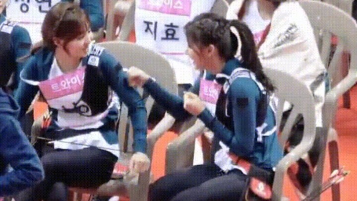 [twice] Yêu hận tình thù của hai cô nàng “đại tiểu”