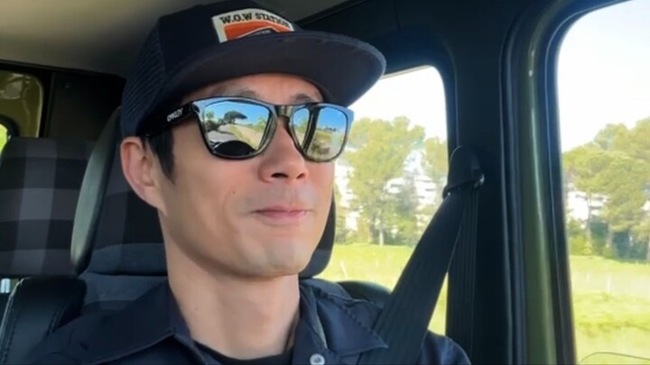 What does it feel like to drive the first-generation G-Class?