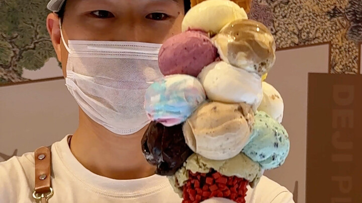 ใครจะไปปฏิเสธช่อดอกไม้ไอศกรีมแรกแห่งฤดูร้อนได้ล่ะ! กินทีเดียว 15 รสชาติ รสละหนึ่งคำ—เข้าปากแล้วเนียน