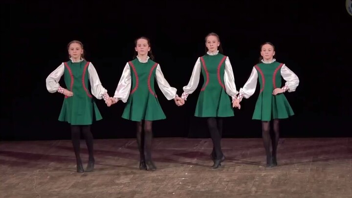 [Reposted/Enjoy] Irish Dance “Walking on Stones” (2016.02.06)