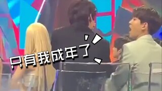 Ở một góc đáng yêu tại MGMA hôm nay, PAULKIM: À... cái kia... sao chỉ còn mỗi bạn thôi vậy? Soobin: