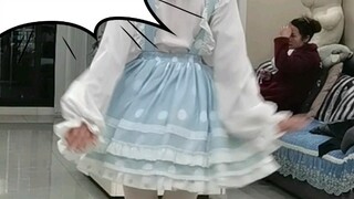 "Về việc khiêu vũ mạnh mẽ trước mặt mẹ tôi trong vở Lolita nhưng bà không quan tâm"